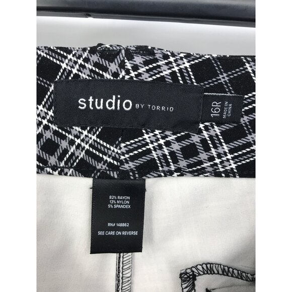 Torrid Trouser Straight Plaid Pant Black White Size 16R - Picture 5 of 6